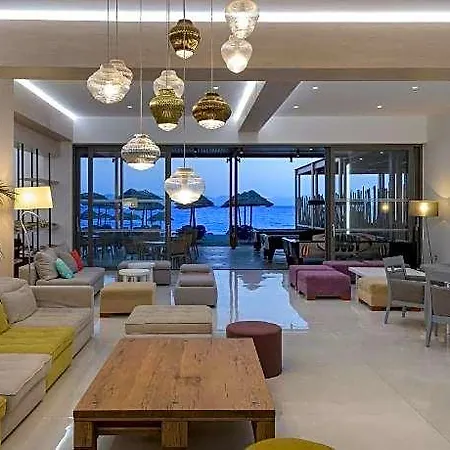 Avra 4*