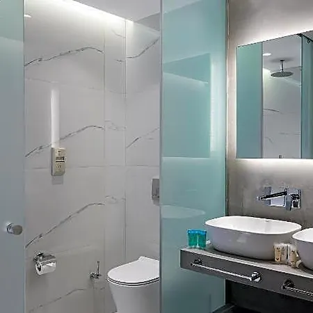 Avra Hotel