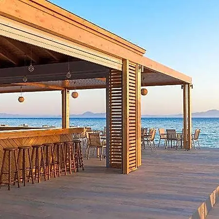 Avra Hotel 4*